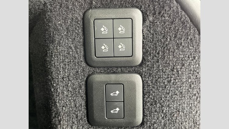 2018 認定中古車 Land Rover Range Rover Sport Yulong White 3.0 V6 Dsl Mono Turbo Std Flow SE
