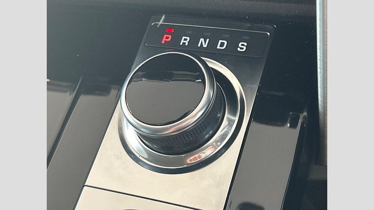 2018 認定中古車 Land Rover Discovery Indus Silver 3.0 litre V6 Supercharged Petrol HSE