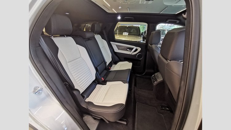 2023 認定中古車 Land Rover Discovery Sport ハクバシルバー D200マイルドハイブリッド（ディーゼル） 標準ホイール DYNAMIC SE