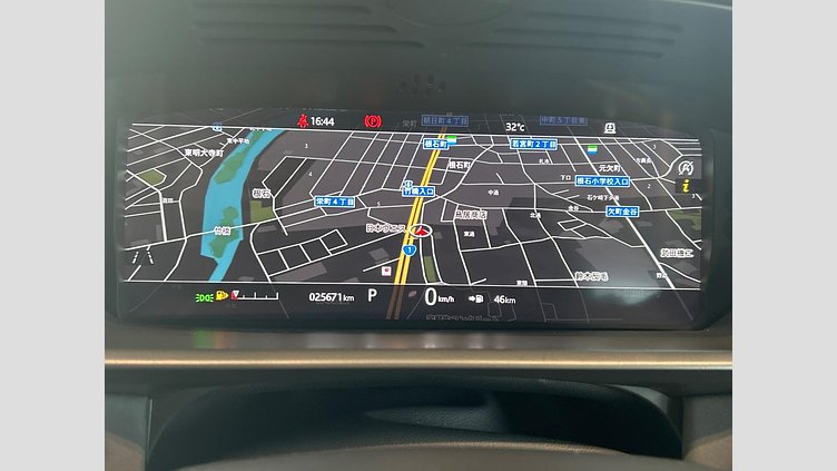 2018 認定中古車 Land Rover Discovery Indus Silver 3.0 litre V6 Supercharged Petrol HSE