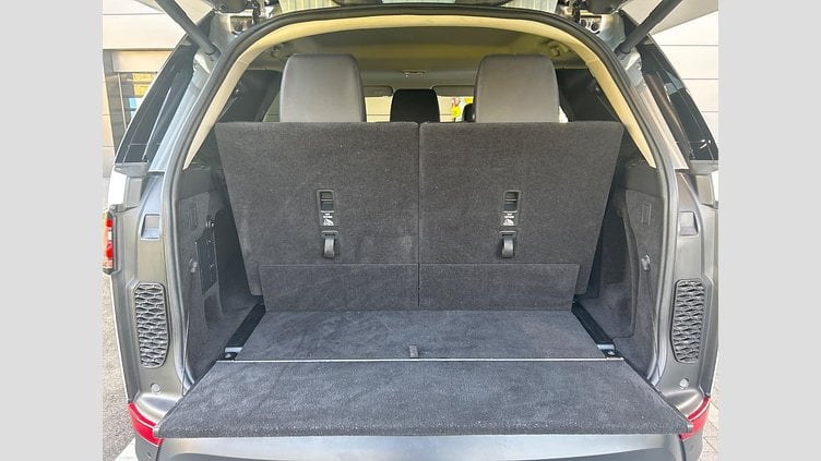 2018 認定中古車 Land Rover Discovery Indus Silver 3.0 litre V6 Supercharged Petrol HSE