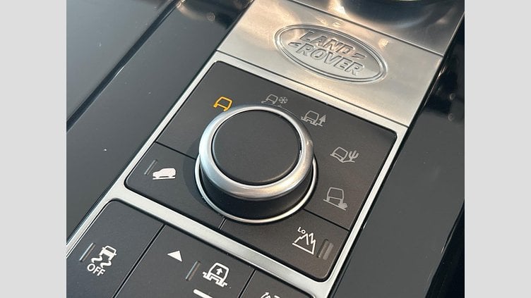 2018 認定中古車 Land Rover Discovery Indus Silver 3.0 litre V6 Supercharged Petrol HSE