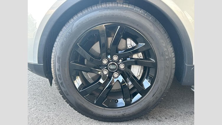 2018 認定中古車 Land Rover Discovery Indus Silver 3.0 litre V6 Supercharged Petrol HSE