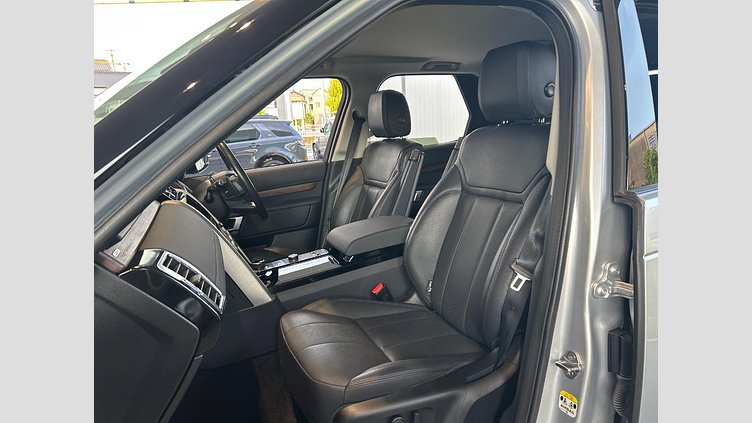 2018 認定中古車 Land Rover Discovery Indus Silver 3.0 litre V6 Supercharged Petrol HSE