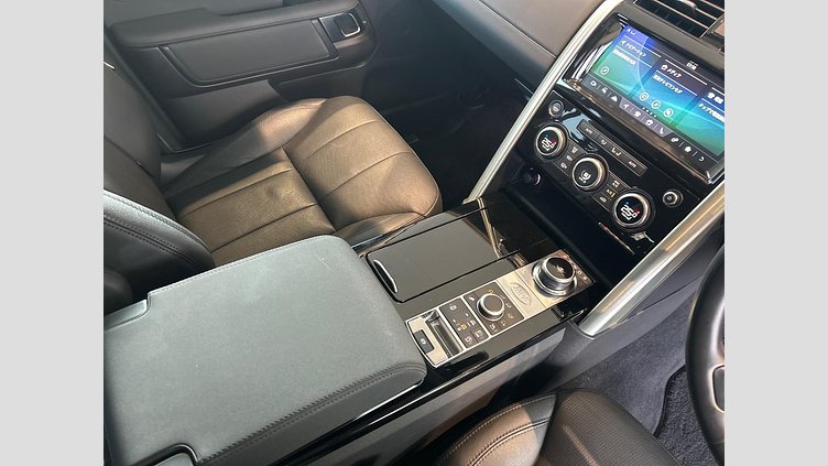 2018 認定中古車 Land Rover Discovery Indus Silver 3.0 litre V6 Supercharged Petrol HSE