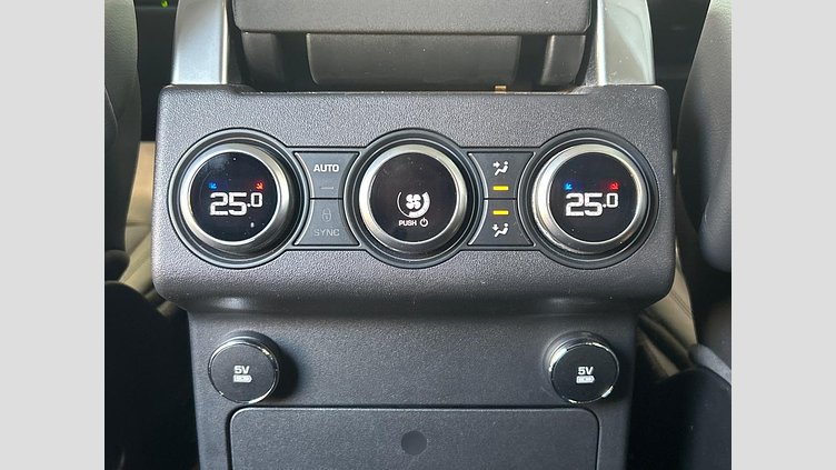 2018 認定中古車 Land Rover Discovery Indus Silver 3.0 litre V6 Supercharged Petrol HSE