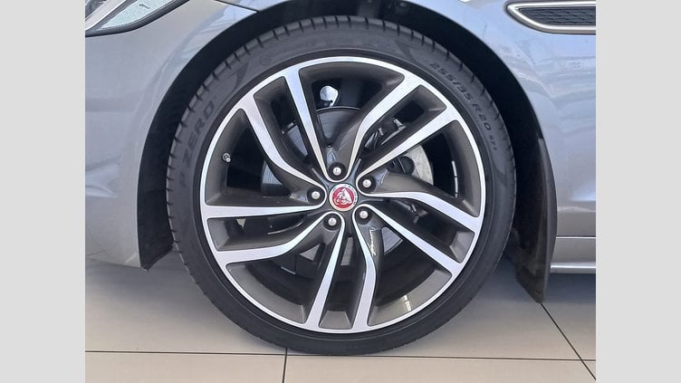 2022 Approved Jaguar XF Eiger grey Automatic 2.0D HSE R-DYNAMIC (D200).