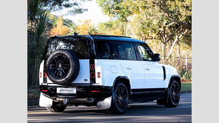 2022 Approved Land Rover Defender 110 Fuji White 4x4 - Auto D300 HSE X-Dynamic