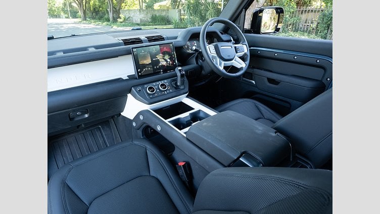 2025 Approved Land Rover Defender 110 Tasman Blue 4x4 Auto D250 SE X-Dynamic