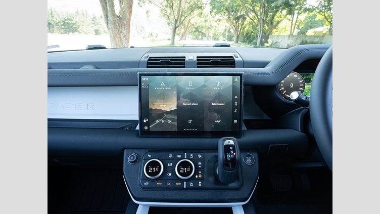 2025 Approved Land Rover Defender 110 Tasman Blue 4x4 Auto D250 SE X-Dynamic