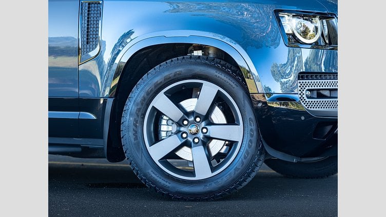 2025 Approved Land Rover Defender 110 Tasman Blue 4x4 Auto D250 SE X-Dynamic
