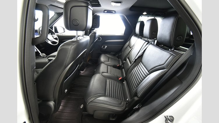 2021 Approved Land Rover Discovery White Automatic 3.0TD SE R-DYNAMIC (D300)