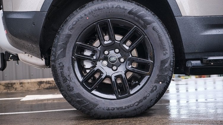 2025 Approved Land Rover Defender 110 Silicon Silver 110 D250 S