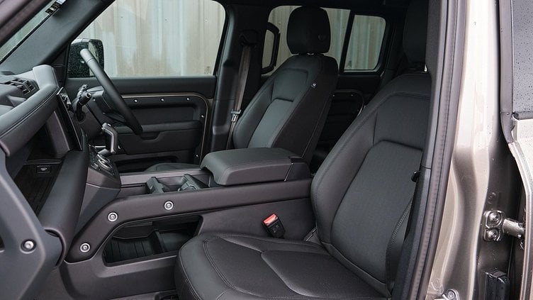 2025 Approved Land Rover Defender 110 Silicon Silver 110 D250 S