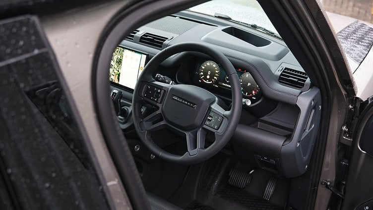 2025 Approved Land Rover Defender 110 Silicon Silver 110 D250 S