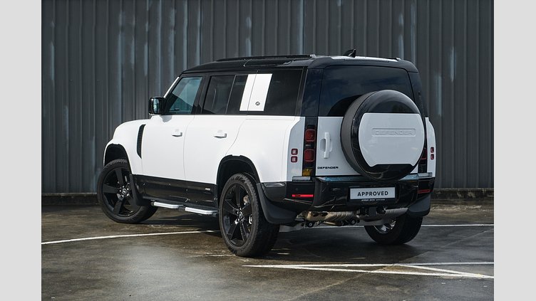 2025 Approved Land Rover Defender 110 Fuji White 110 D300 X-Dynamic HSE