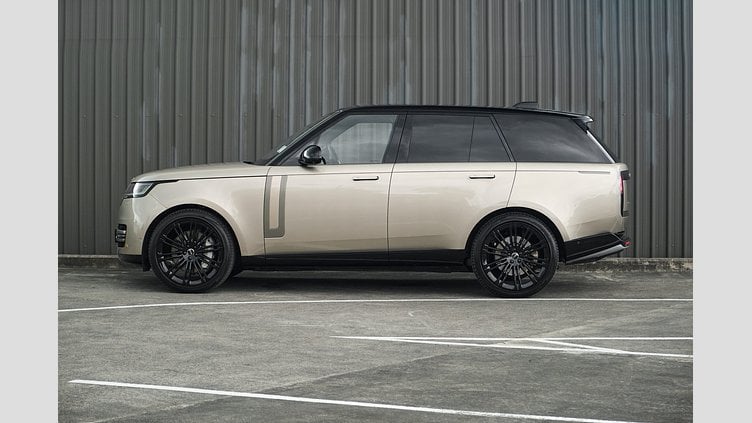 2023 Approved Land Rover Range Rover Batumi Gold P530 SE SWB