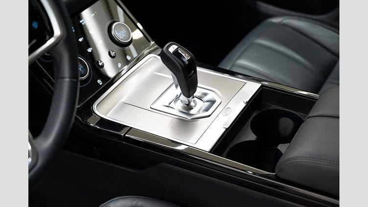 2023 Apstiprināts Land Rover Range Rover Evoque Santorini Black P200 Petrol Standard Wheelbase SE