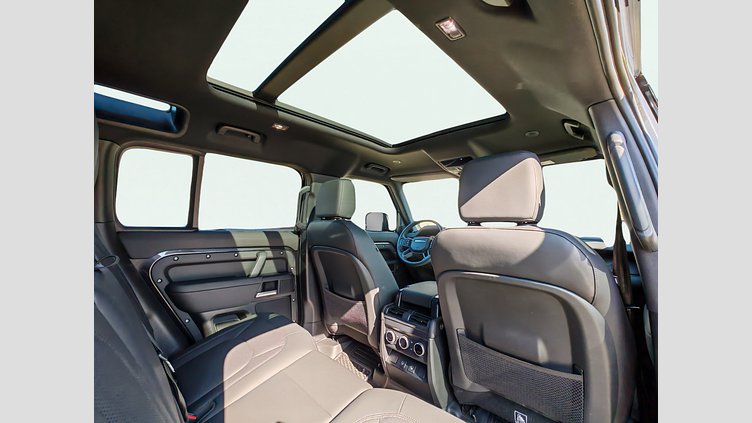 2024 Approved Land Rover Defender 110 Carpatian Grey D300 mild hybrid dízelmotor X-Dynamic HSE