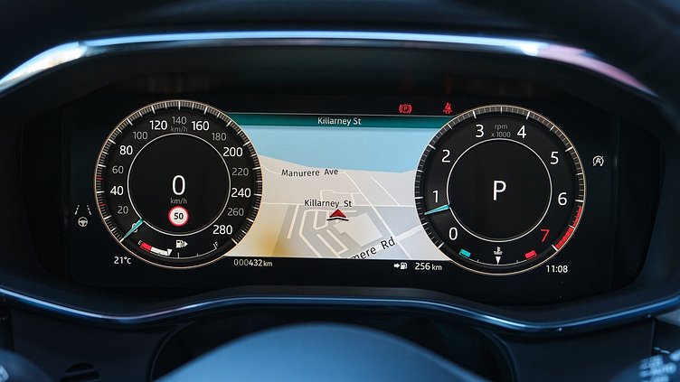2025 Approved Jaguar F-Pace Santorini Black P250 R-Dynamic SE
