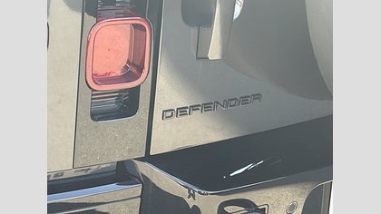 Defender 90 11