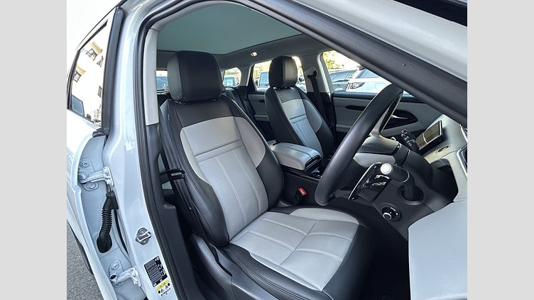 2024 認定中古車 Land Rover Range Rover Evoque Fuji White P250　AWD（AT） DynamicHSE