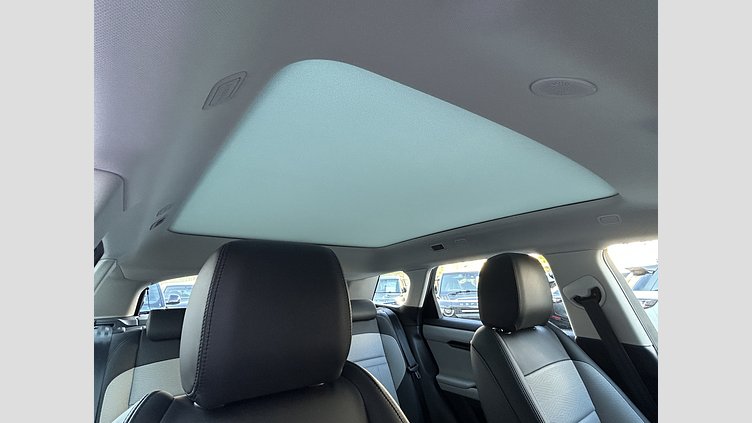 2024 認定中古車 Land Rover Range Rover Evoque Fuji White P250　AWD（AT） DynamicHSE