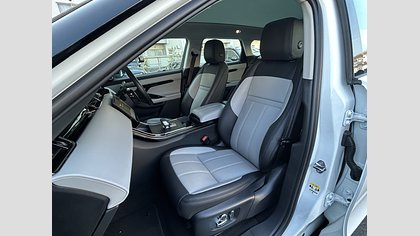 Range Rover Evoque 35