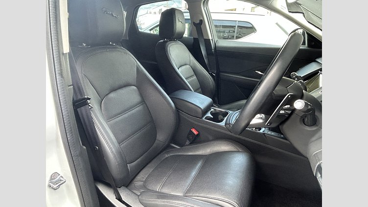 2022 認定中古車 Jaguar E-Pace フジ ホワイト D200 AWD（オートマチック） S