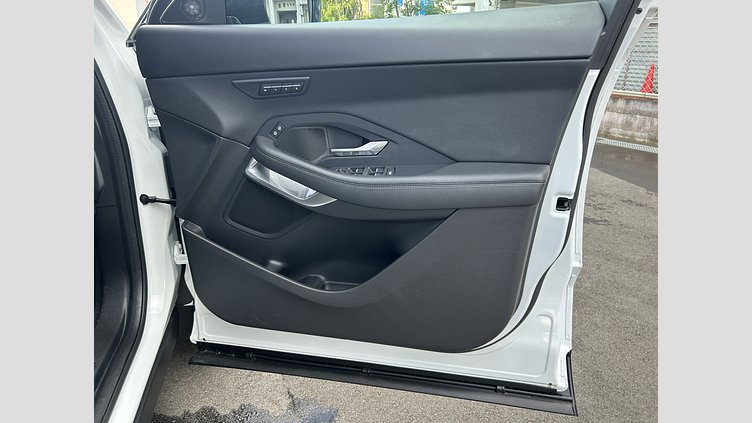 2022 認定中古車 Jaguar E-Pace フジ ホワイト D200 AWD（オートマチック） S
