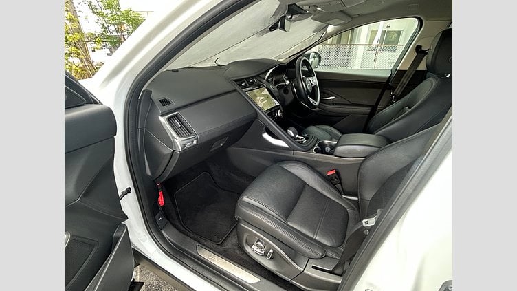 2022 認定中古車 Jaguar E-Pace フジ ホワイト D200 AWD（オートマチック） S