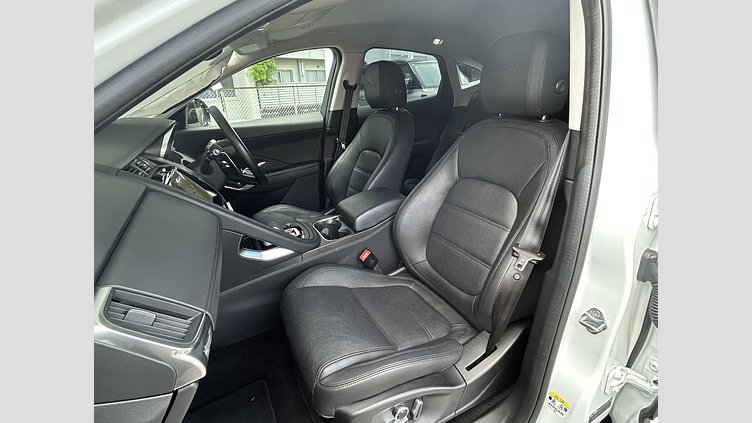 2022 認定中古車 Jaguar E-Pace フジ ホワイト D200 AWD（オートマチック） S