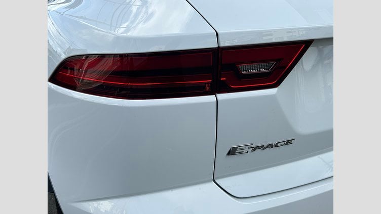2022 認定中古車 Jaguar E-Pace フジ ホワイト D200 AWD（オートマチック） S