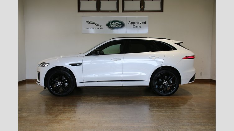 2024 認定中古車 Jaguar F-Pace オストゥーニパールホワイト D200マイルドハイブリッド（ディーゼル） R-DYNAMIC SE
