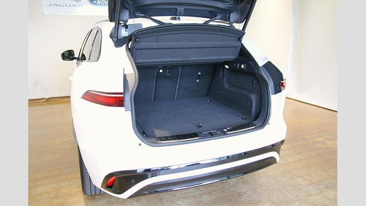 2024 認定中古車 Jaguar F-Pace オストゥーニパールホワイト D200マイルドハイブリッド（ディーゼル） R-DYNAMIC SE