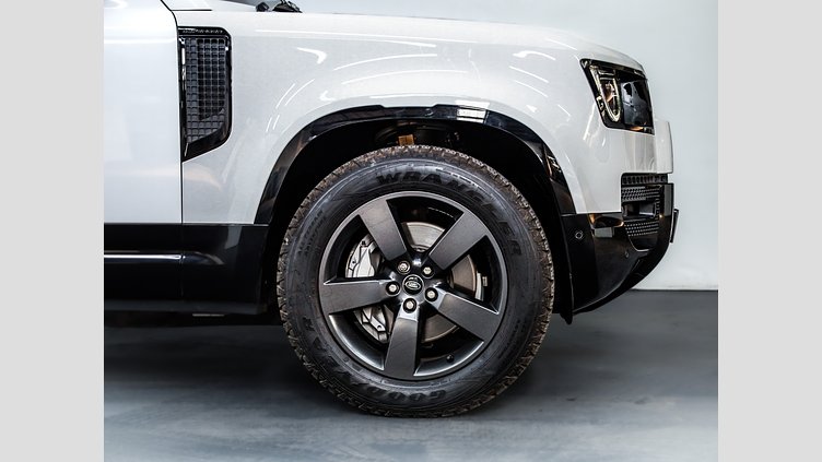 2024 Approved Land Rover Defender 110 Fuji White AWD D350 HSE X-DYNAMIC