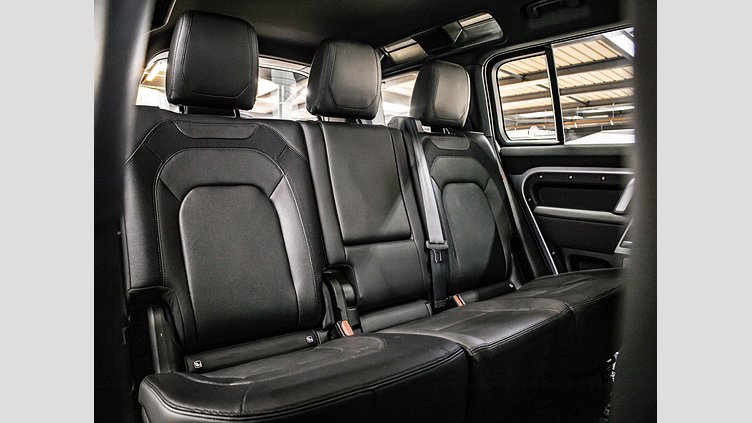 2024 Approved Land Rover Defender 110 Silver AWD D300 SE X-DYNAMIC