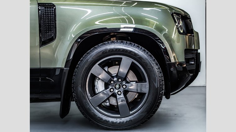 2023 Approved Land Rover Defender 110 Pangea green AWD D300 HSE X-DYNAMIC