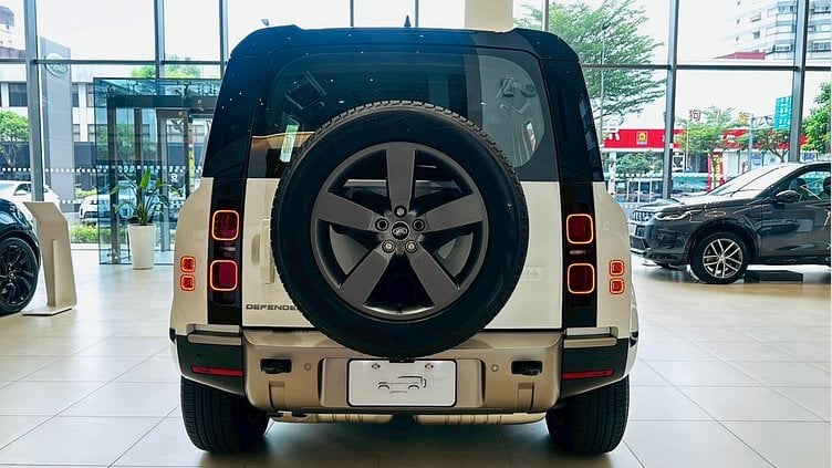 2025 新車 Land Rover Defender 110 Fuji White D300   X-Dynamic HSE