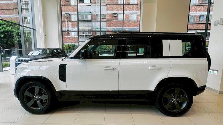 2025 新車 Land Rover Defender 110 Fuji White D300   X-Dynamic HSE