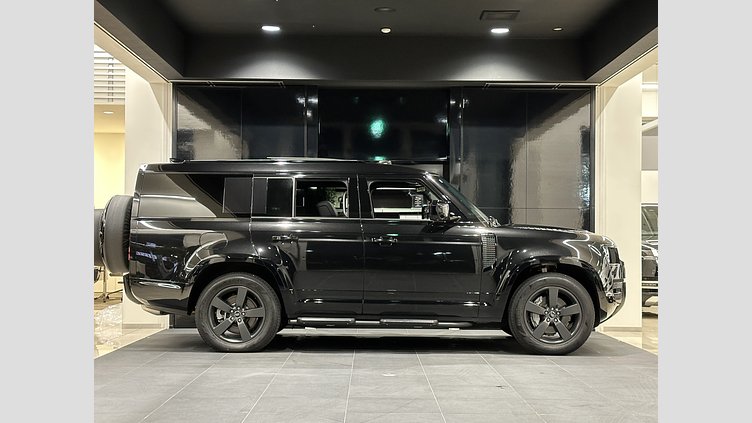 2024 認定中古車 Land Rover Defender 130 Santorini Black D350 AWD X-Dynamic SE D350