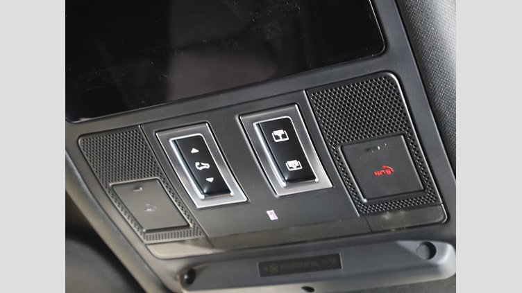2022 認定中古車 Land Rover Defender 110 Santorini Black AWD X-Dy HSE D300