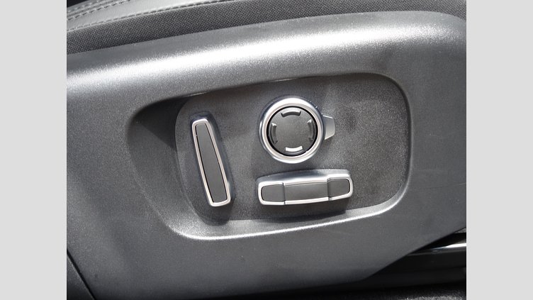 2023 認定中古車 Land Rover Range Rover Evoque Fuji White 249PS DYNAMIC HSE