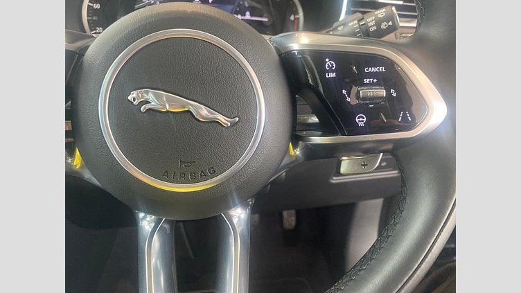 2022 認定中古車 Jaguar F-Pace Santorini Black オートマチック S