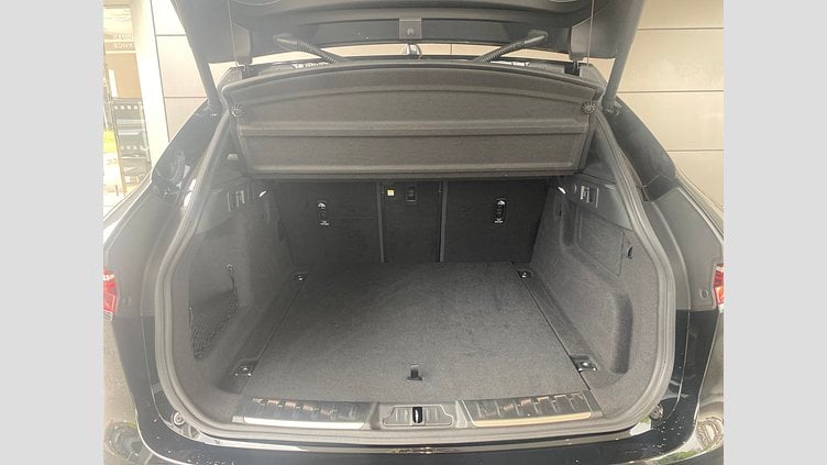 2022 認定中古車 Jaguar F-Pace Santorini Black オートマチック S