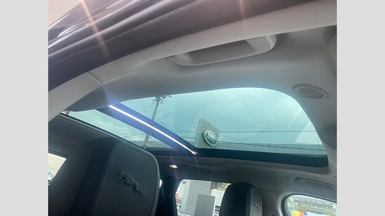 2022 認定中古車 Jaguar F-Pace Santorini Black オートマチック S