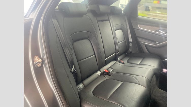 2022 認定中古車 Jaguar F-Pace Santorini Black オートマチック S