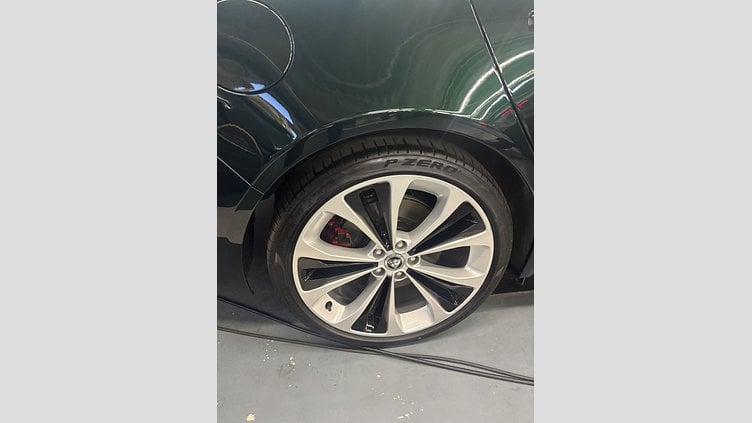 2023 認定中古車 Jaguar XF British Racing Green P300 スポーツブレイク（ガソリン） SPORT