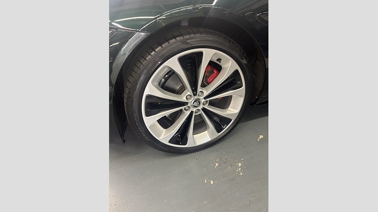 2023 認定中古車 Jaguar XF British Racing Green P300 スポーツブレイク（ガソリン） SPORT