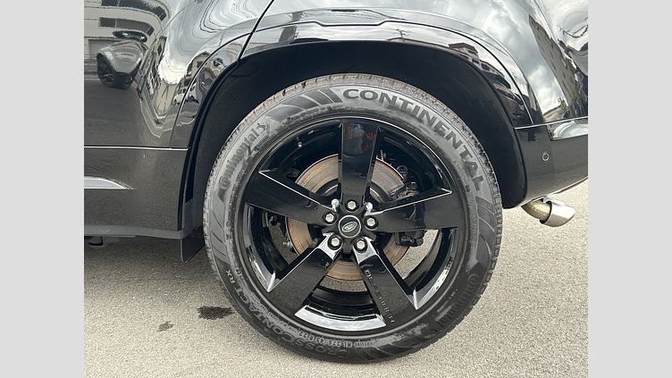 2025 認定中古車 Land Rover Defender 110 Santorini Black V8 P525(ガソリン） V8